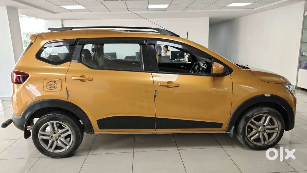 Renault Triber Rxz, 2020, Petrol