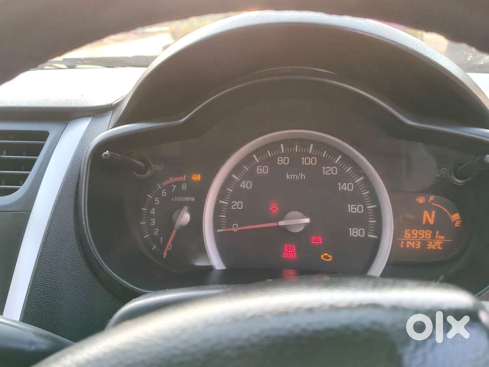 Maruti Suzuki Celerio 1.0 Vxi Amt, 2015, Petrol