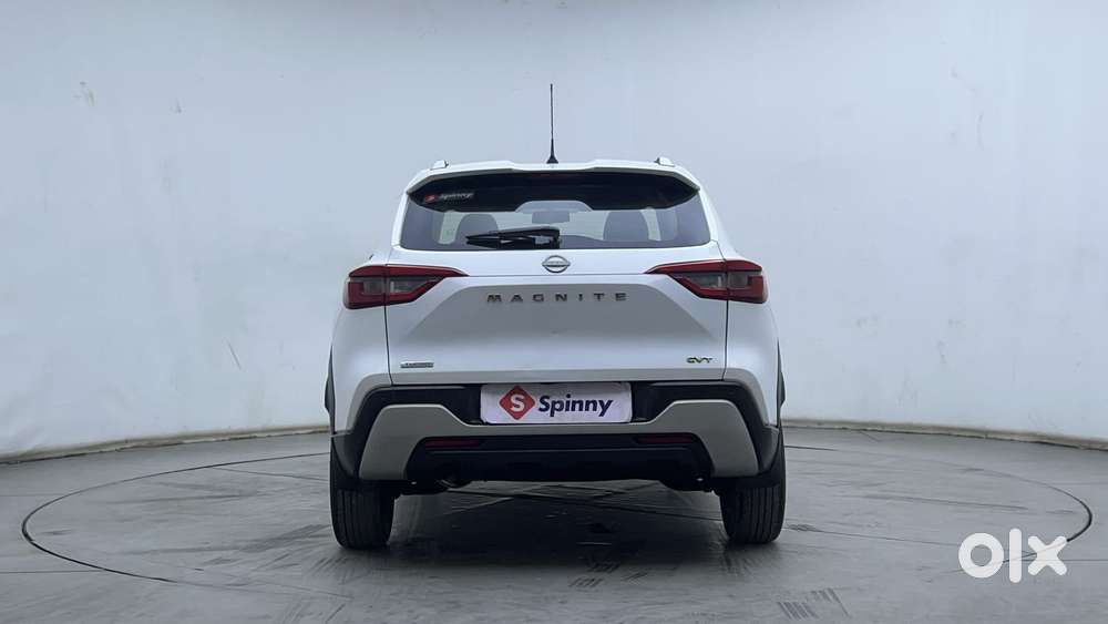 Nissan Magnite 1.0 Xv Premium Turbo Cvt, 2022, Petrol