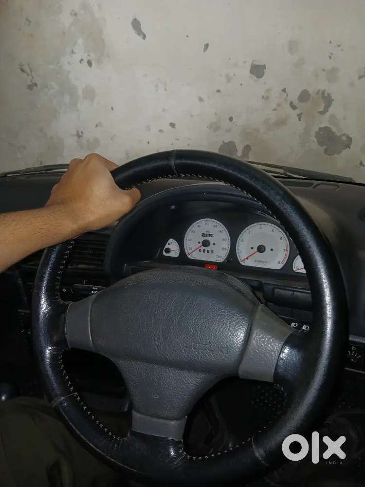 Maruti Suzuki Esteem 2006