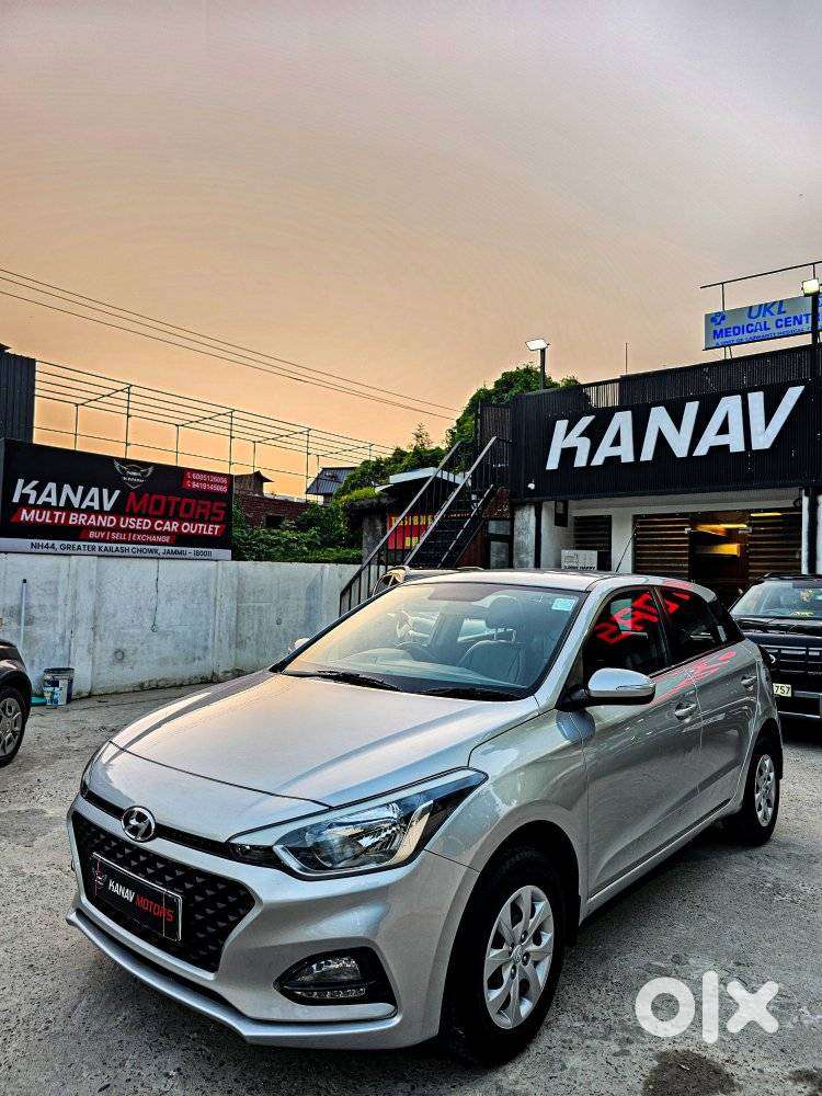 Hyundai I20 Sportz 1.2 Bs-iv, 2018, Petrol