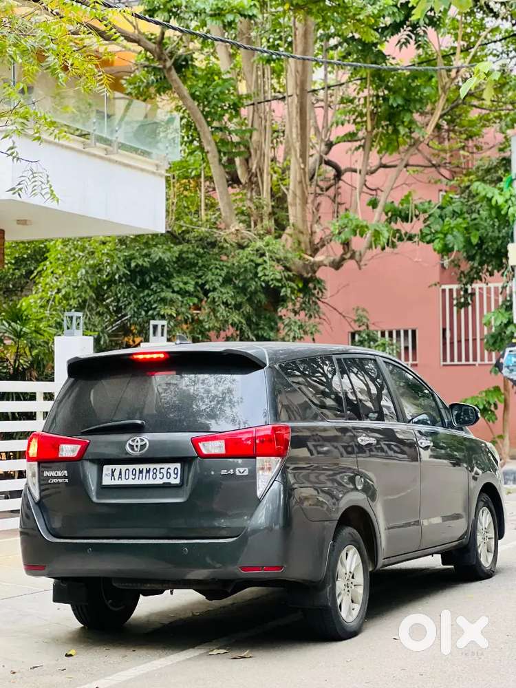 Toyota Innova Crysta 2016