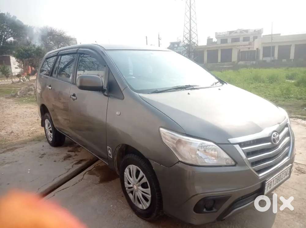 Toyota Innova 2012 Diesel 220000 Km Driven