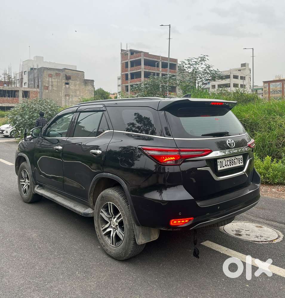 Toyota Fortuner [2021-ongoing] 2.8 2wd Diesel At, 2022, Diesel