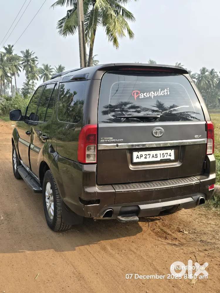 Tata Safari Storme 2013 Diesel 120000 Km Driven