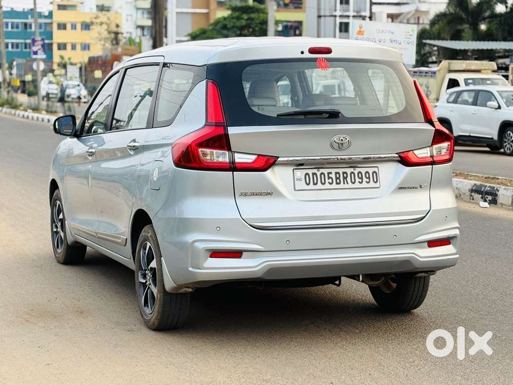 Toyota Rumion V At, 2023, Petrol