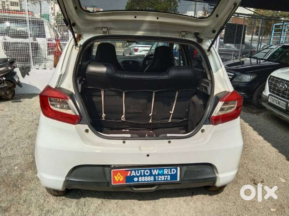 Tata Tiago Xe, 2017, Petrol