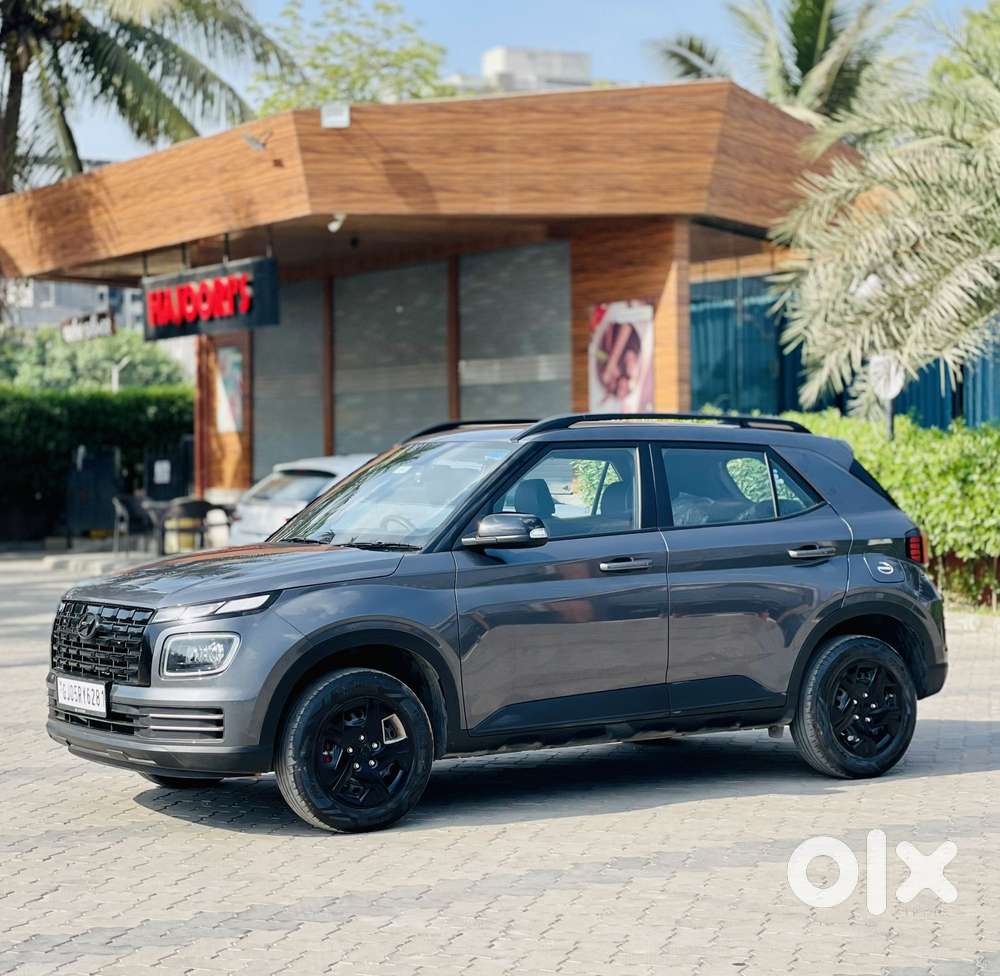 Hyundai Venue S(o) Knight Edition Mt, 2024, Petrol