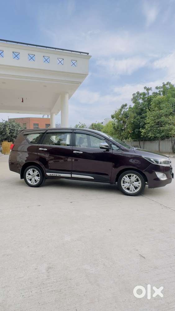 Toyota Innova Crysta 2.8 Zx At 7 Seater, 2019, Diesel