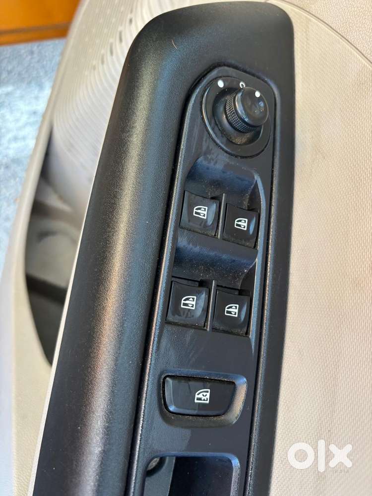 Renault Triber Rxt, 2021, Petrol