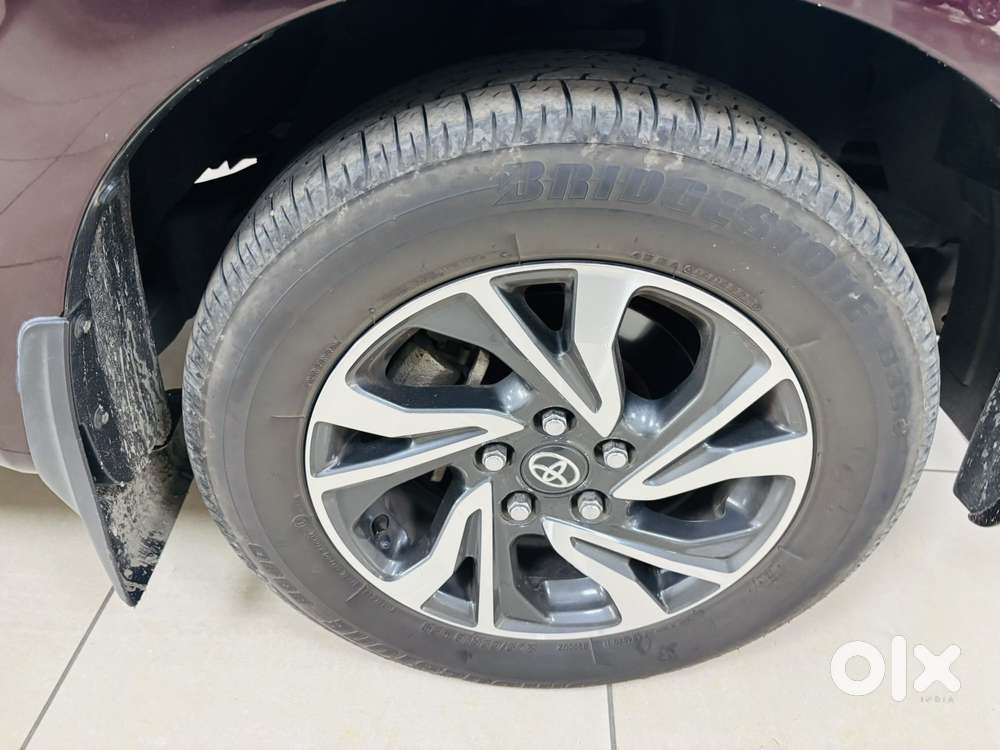 Toyota Innova Crysta 2.4 G Mt 8s, 2022, Diesel