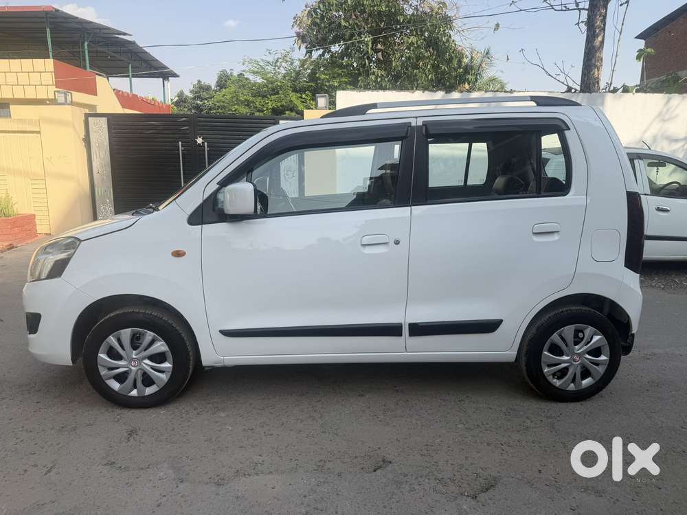 Maruti Suzuki Wagon R Vxi 1.0, 2017, Petrol