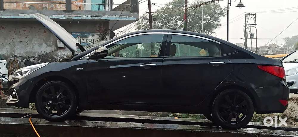 Hyundai Fluidic Verna 2013 Diesel 105000 Km Driven