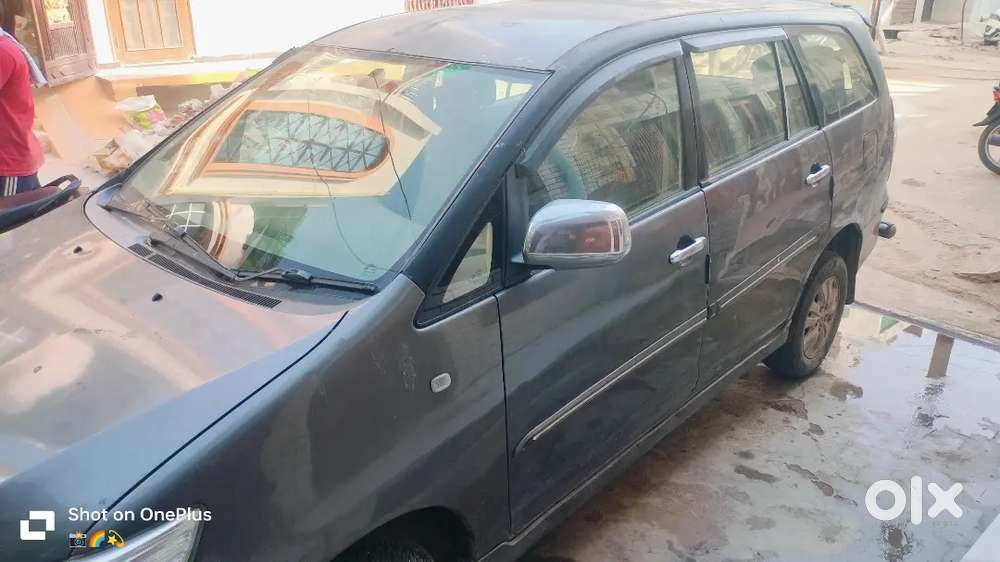 Toyota Innova 2012 Diesel 156000 Km Driven