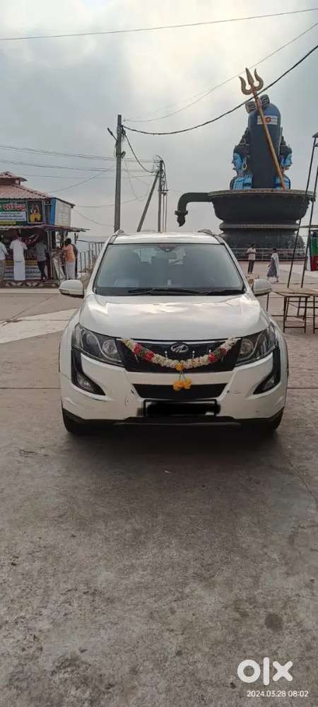 Mahindra Xuv500 2016 Diesel Well Maintained Car