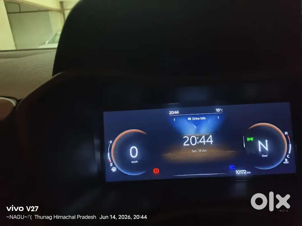 Mahindra Xuv 3xo 2025 Petrol 10000 Km Driven