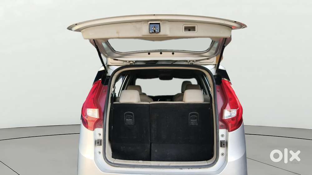 Mahindra Marazzo M8, 2019, Diesel