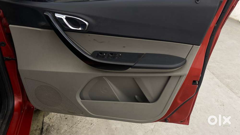 Tata Tiago 1.2 Revotron Xz, 2019, Petrol