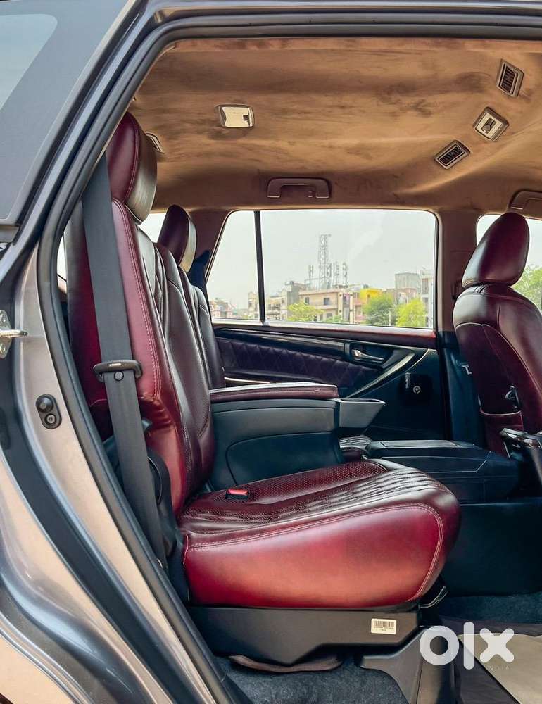 Innova Crysta Auto 2022 Petrol