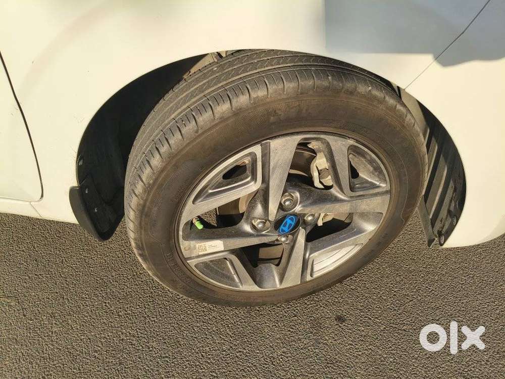 Hyundai Aura [2023-ongoing] 1.2 Sx Plus Petrol Amt, 2024, Petrol