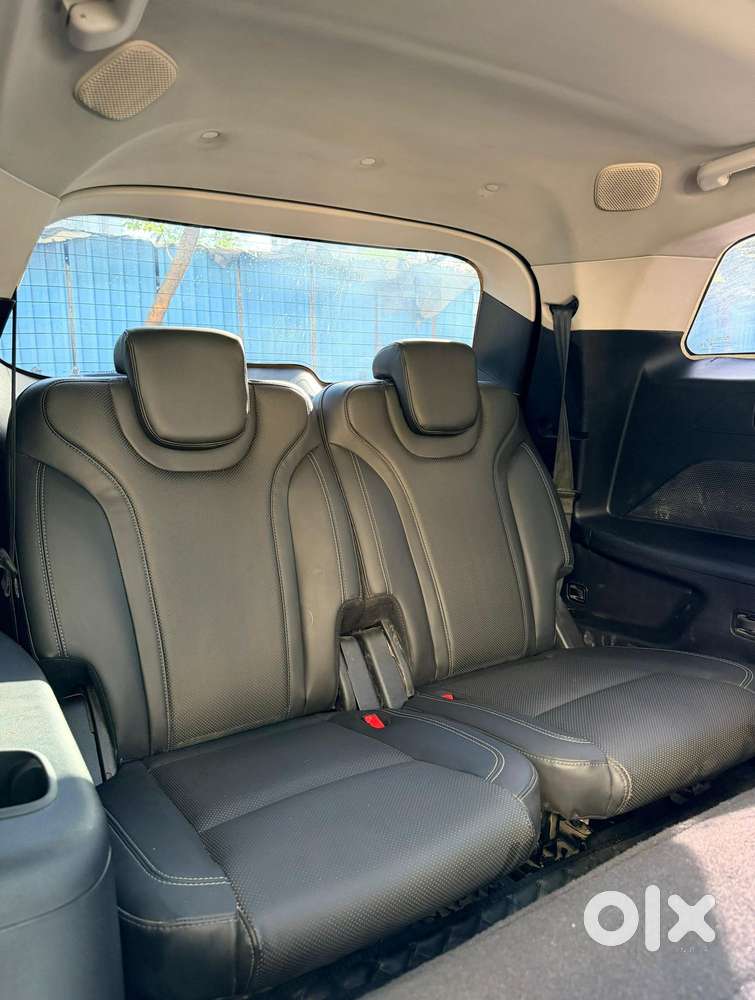 Mahindra Xuv700 2.2 Ax 7 Diesel At Luxury Pack Str, 2025, Diesel