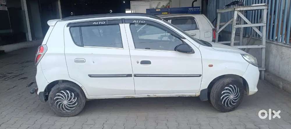 Gadi Ki Condition Ek Dam Mst Hai Mujhe Nyi Leni Hai Isliye Bech Rha Hu