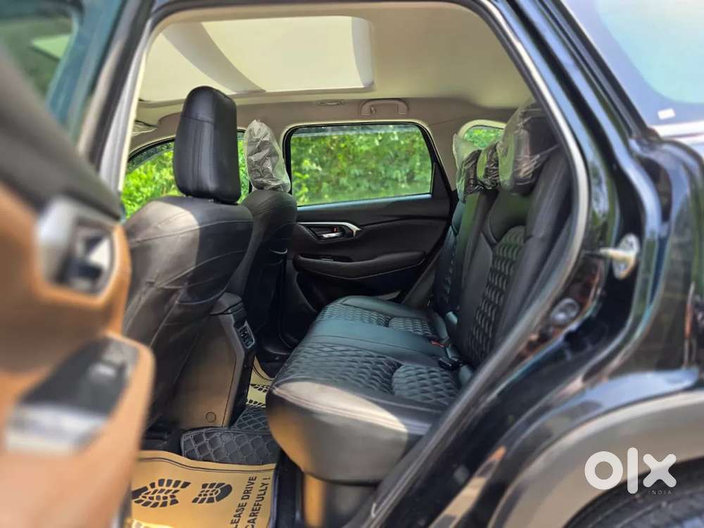 Toyota Urban Cruiser Hyryder, 2025, Petrol