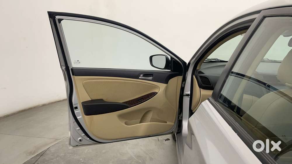 Hyundai Verna 1.6 Sx (o) Vtvt, 2016, Petrol
