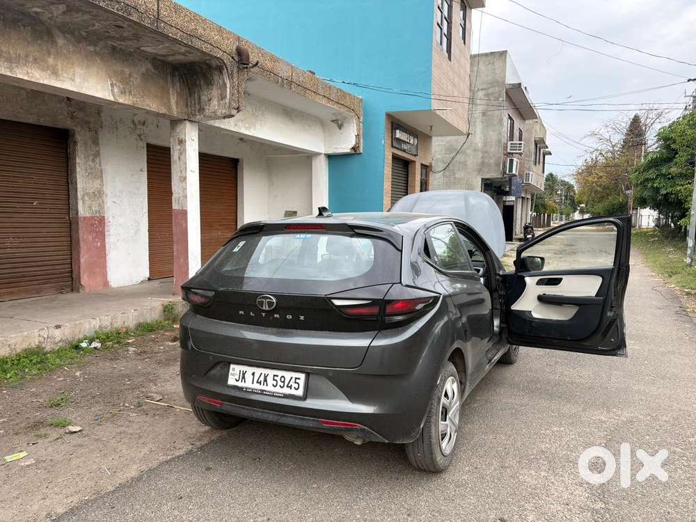 Tata Altroz 2024 Petrol Well Maintained