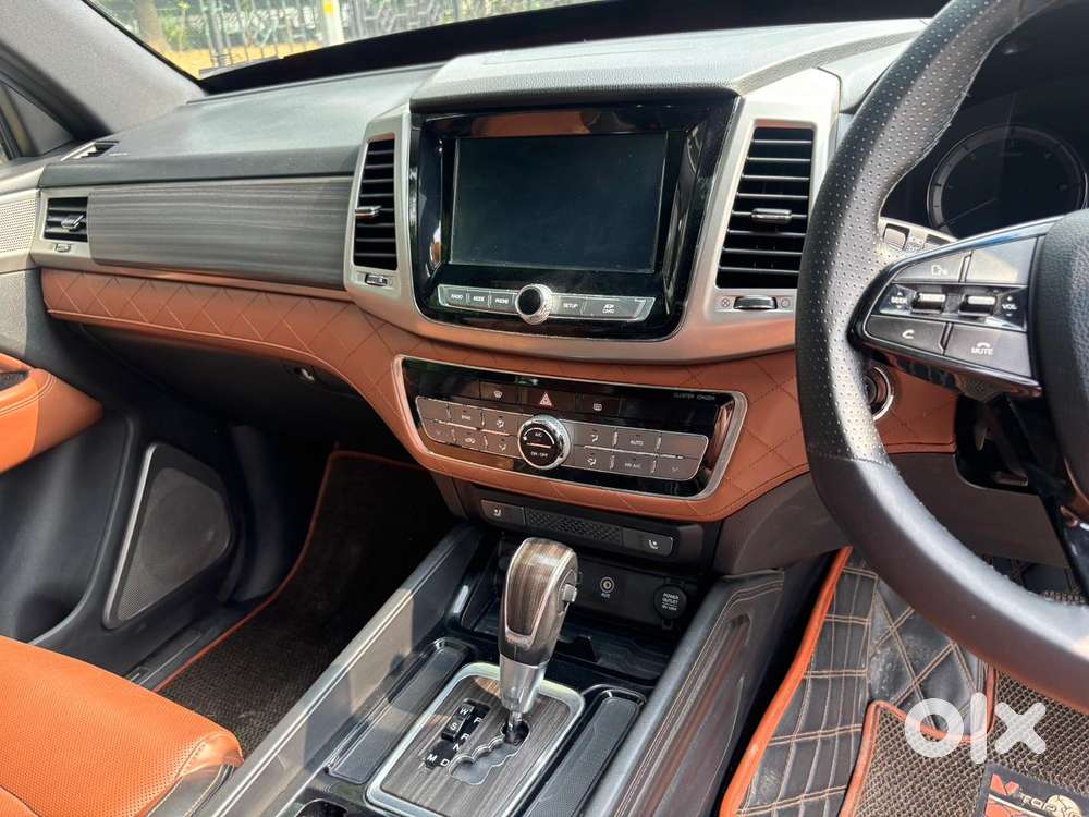 Mahindra Alturas G4 4wd At, 2019, Diesel