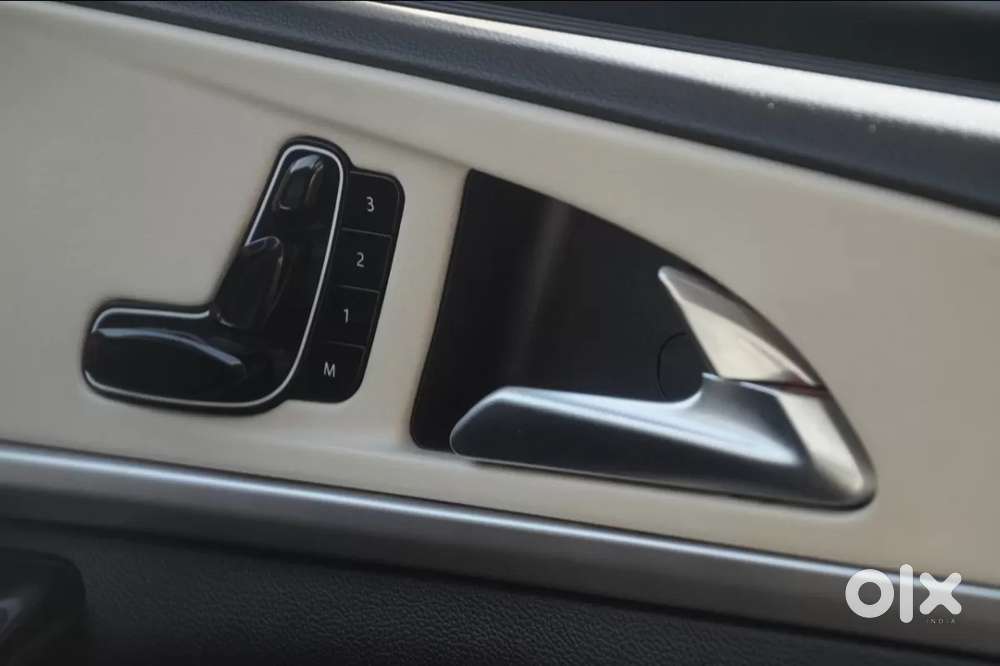 Mahindra Xuv700 2.0 Ax 7 Petrol At Luxury Pack Str, 2024, Petrol