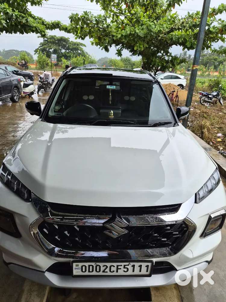 Maruti Suzuki Grand Vitara Top Model 4x4 Drive Mode Alpha Dual Tone