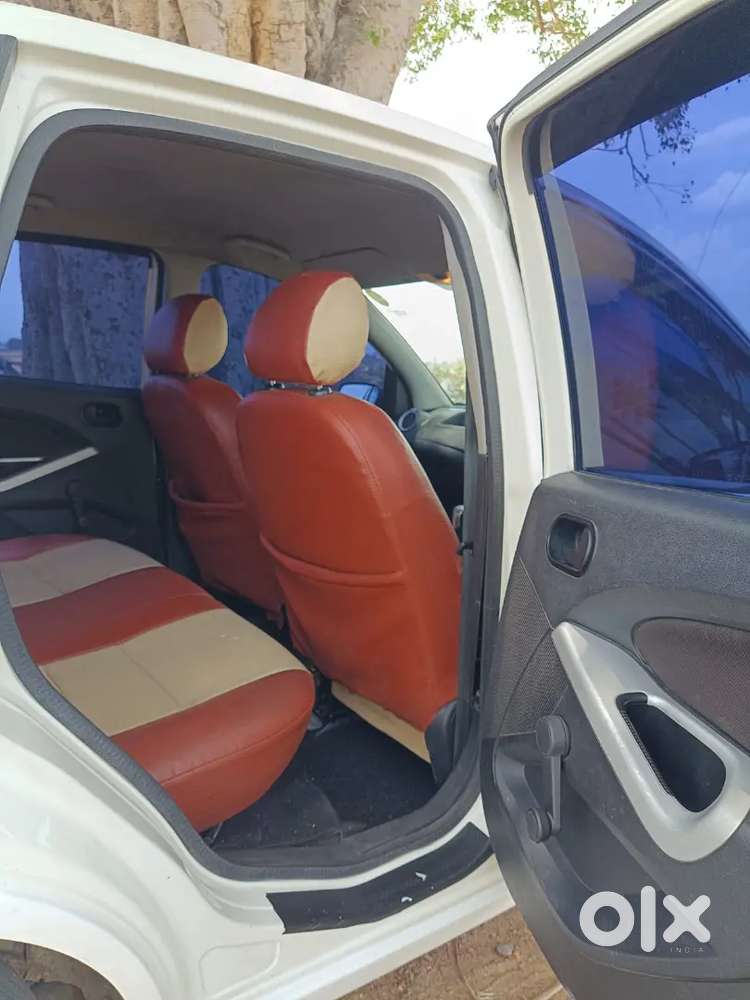 Ford Figo Petrol Zxi 2012