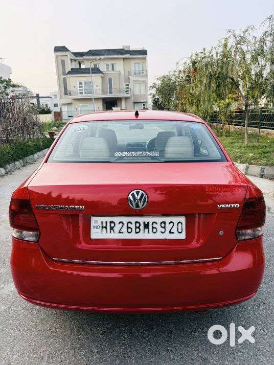 Volkswagen Vento 2010-2013 Petrol Highline, 2011, Petrol