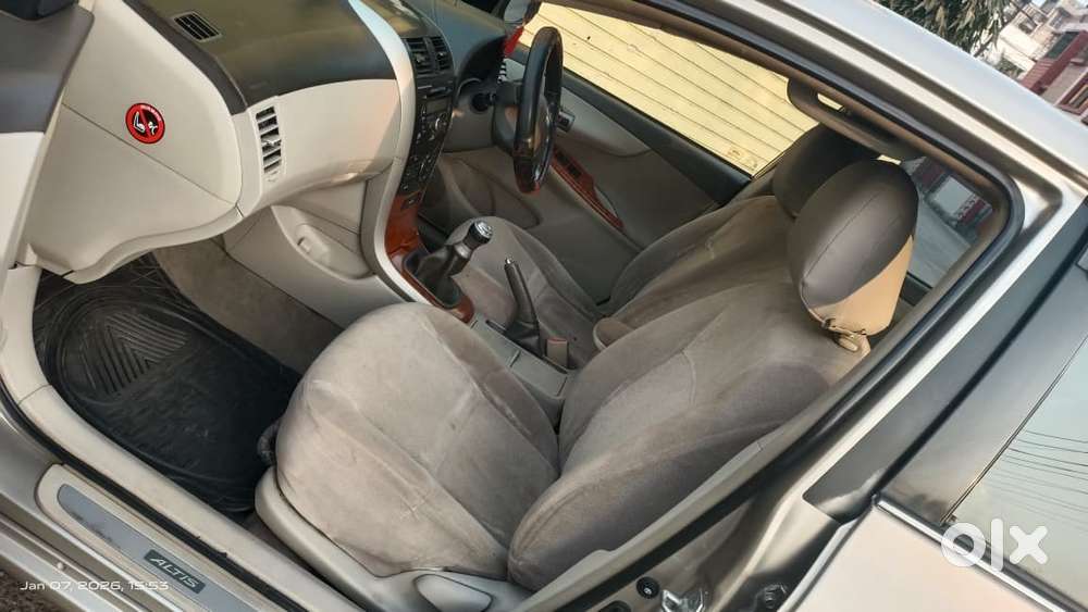 Toyota Corolla Altis 2010-2013 G, 2011, Petrol