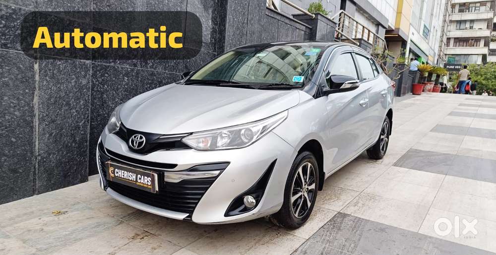 Toyota Yaris V Cvt, 2020, Petrol