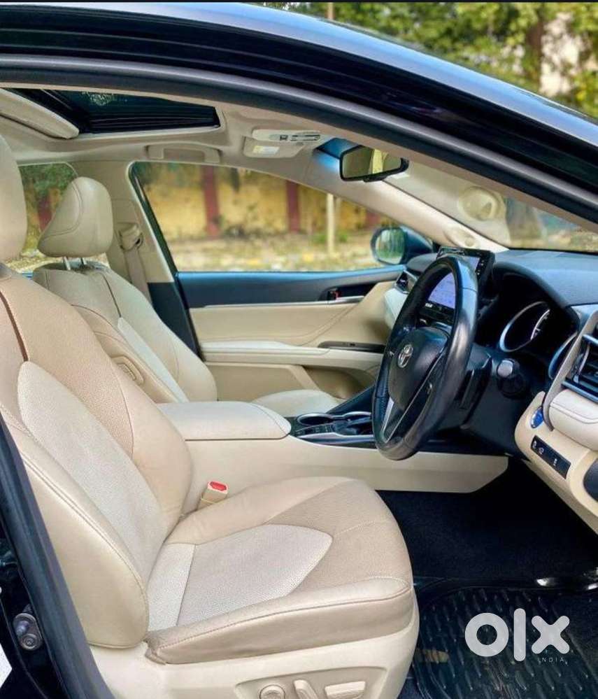 Toyota Camry Hybrid, 2022, Petrol