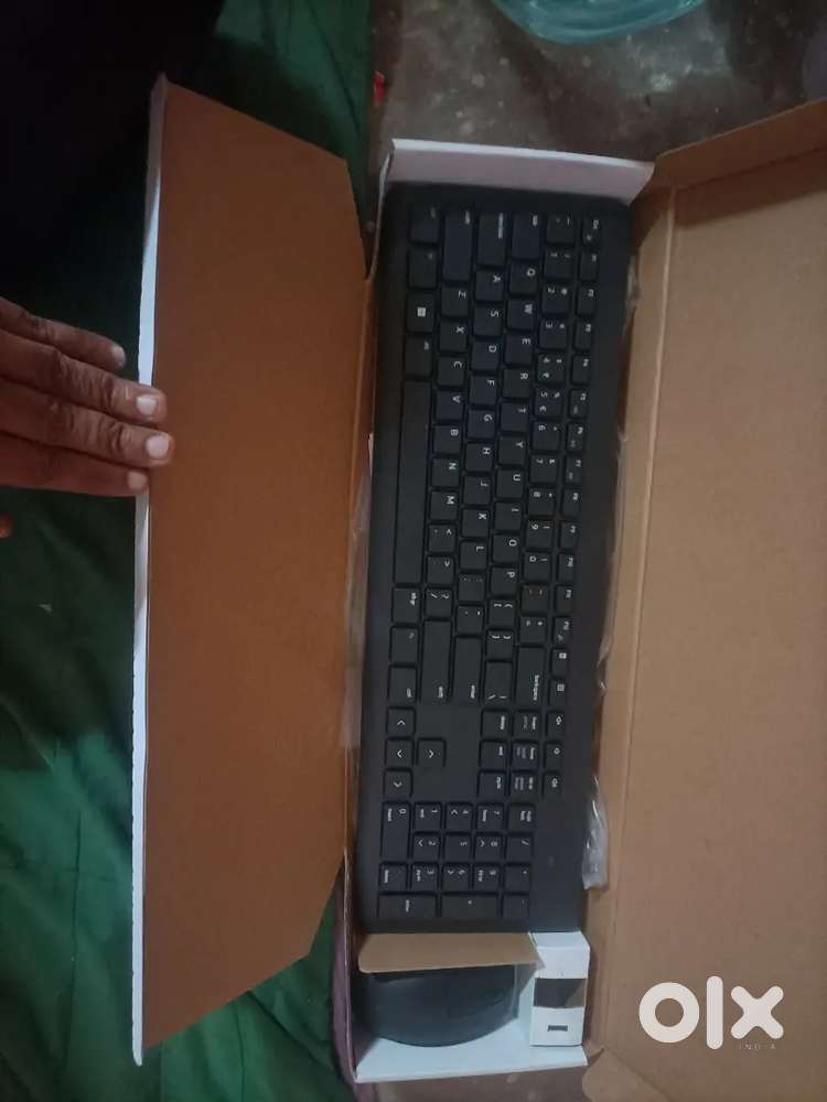 WIRELESS KEYBOARD AND MOUSE