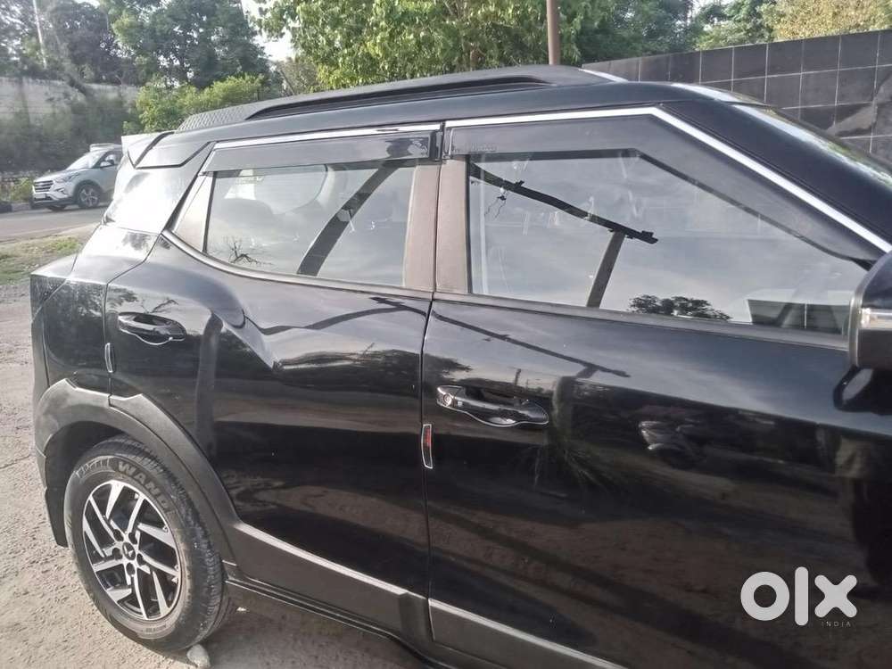 Mahindra Xuv 3xo 2025 Petrol Well Maintained