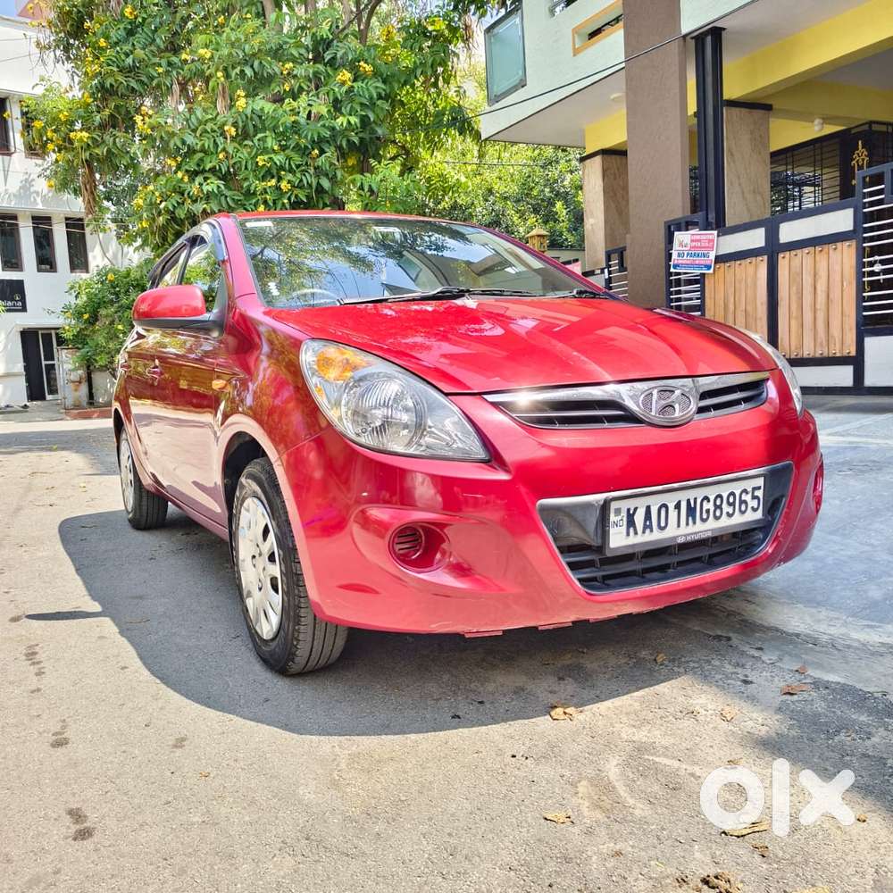 Hyundai I20 Magna 1.2 Mt, 2011, Petrol