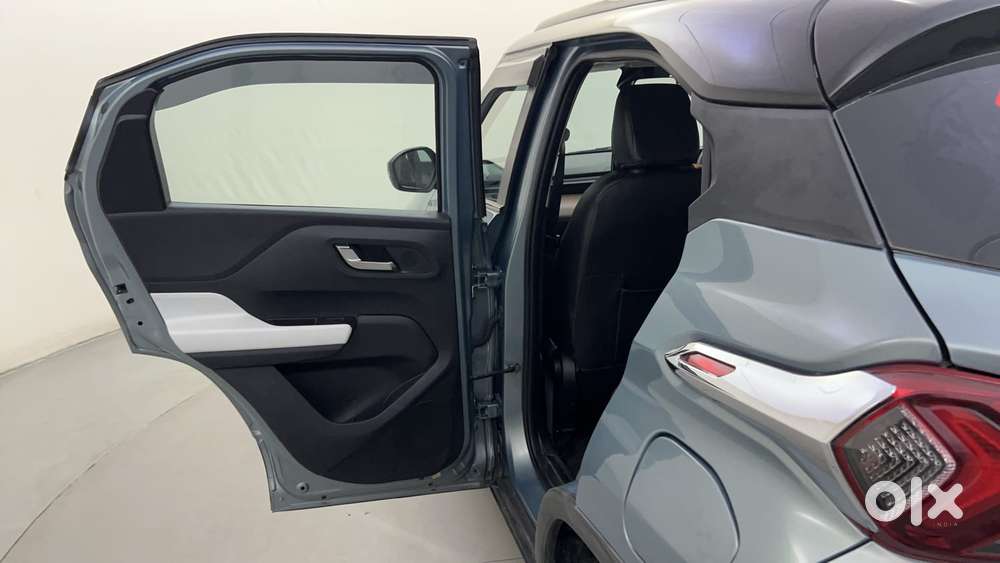 Tata Punch 1.2 Revotron Creative Amt Dual Tone, 2023, Petrol