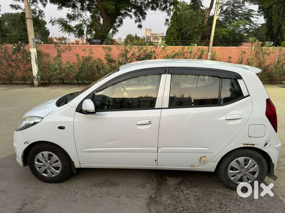 Hyundai I10 Sportz Petrol 2011