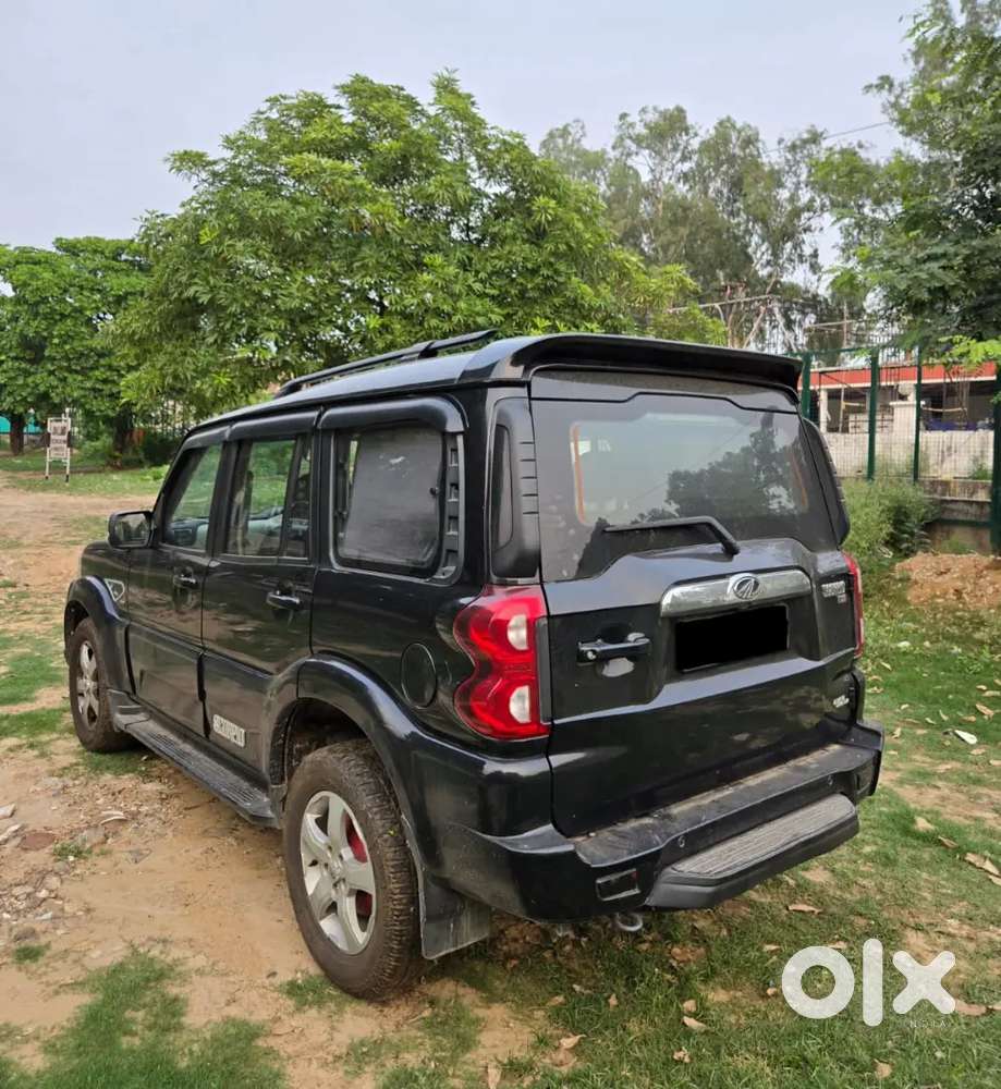 Mahindra Scorpio S11 2022