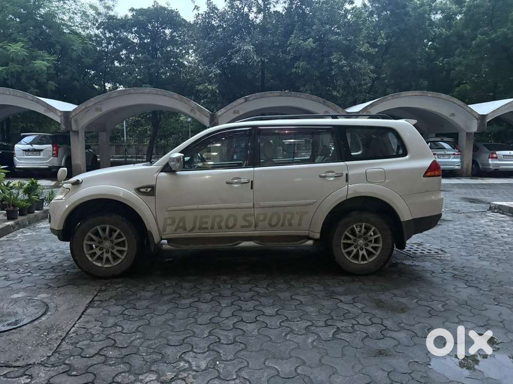 Mitsubishi Pajero Sport 2012