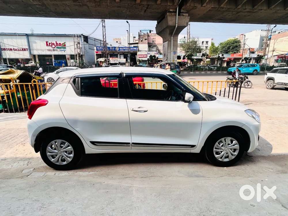Maruti Suzuki Swift Vxi, 2022, Petrol
