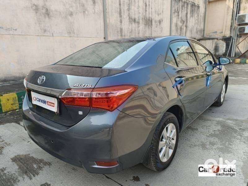 Toyota Corolla Altis 2010-2013 G Hv At, 2015, Petrol
