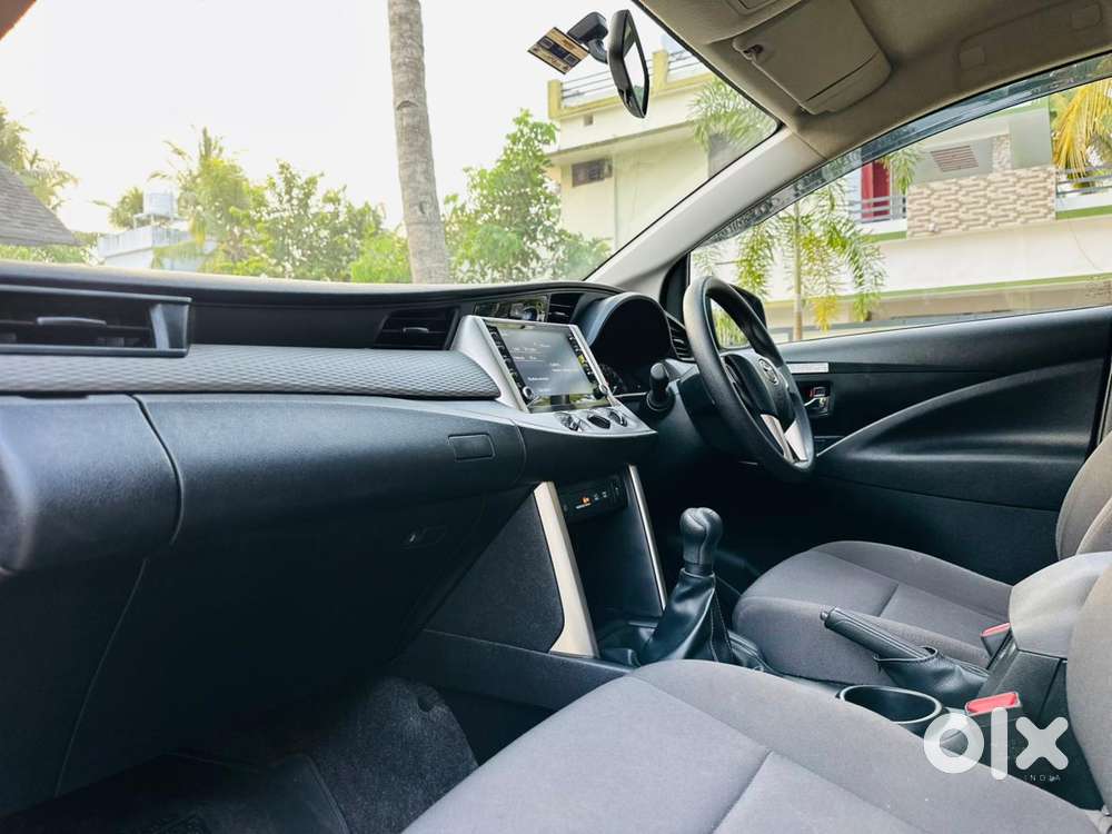 Toyota Innova Crysta 2.4 G Mt 8s, 2024, Diesel