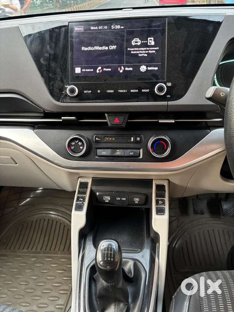 Kia Carens 1.4 Premium Turbo 7 Str, 2022, Petrol