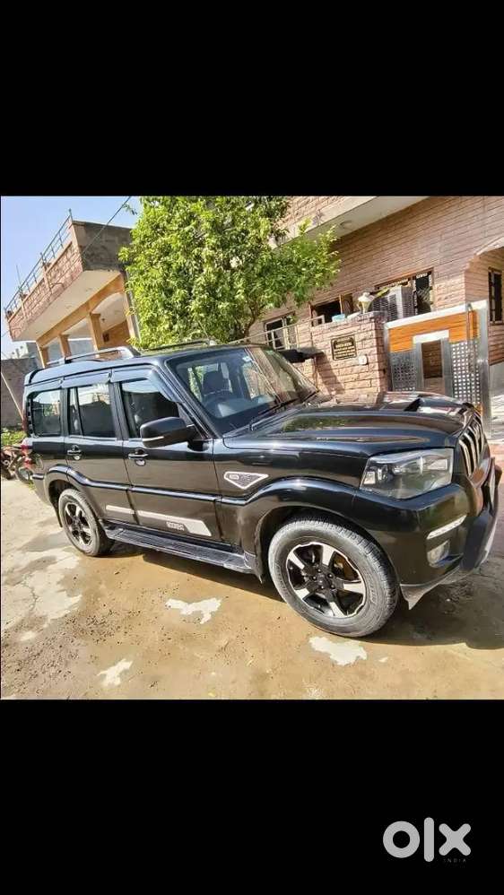 Mahindra Scorpio Classic 2022 Diesel 82000 Km Driven
