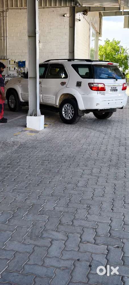 Toyota Fortuner 4x4 Full Option Sale
9️⃣9️⃣5️⃣2️⃣4️⃣6️⃣6️⃣6️⃣3️⃣5️⃣